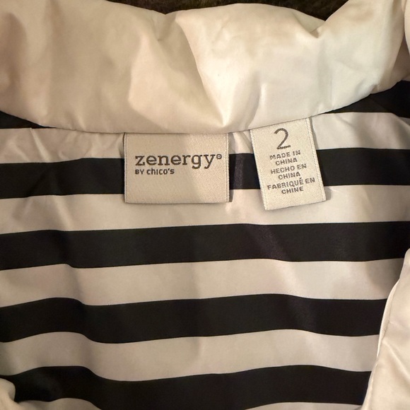 4/$15 Chico's Black and White Quilted Vest - Picture 5 of 6